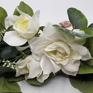 Artificial eucalyptus floral garland